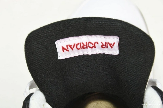 Jordan  4  840606-192  840606-192 Retro White Cement 0318